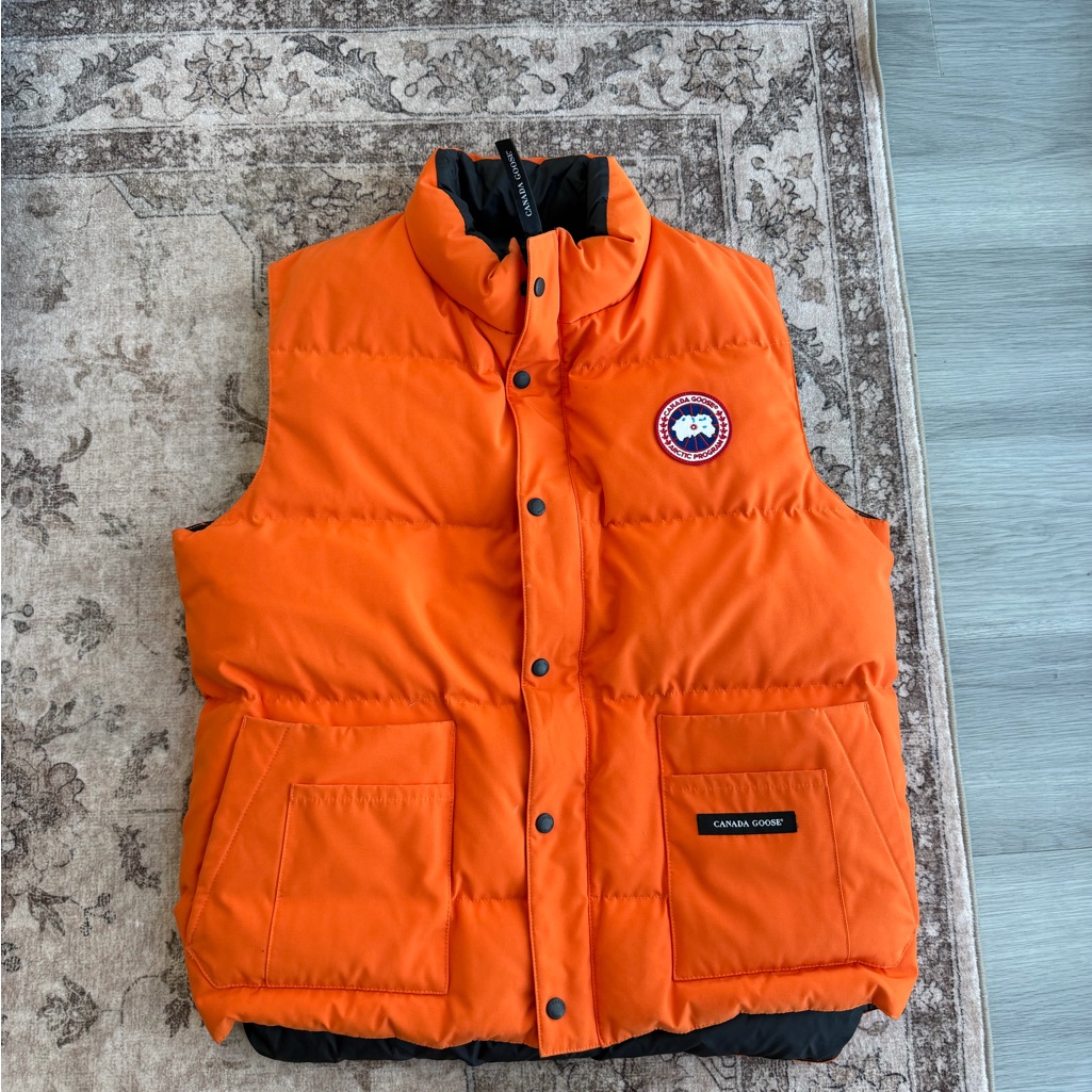 Canada Goose Black Quilted Down Jacket With Logo Patch